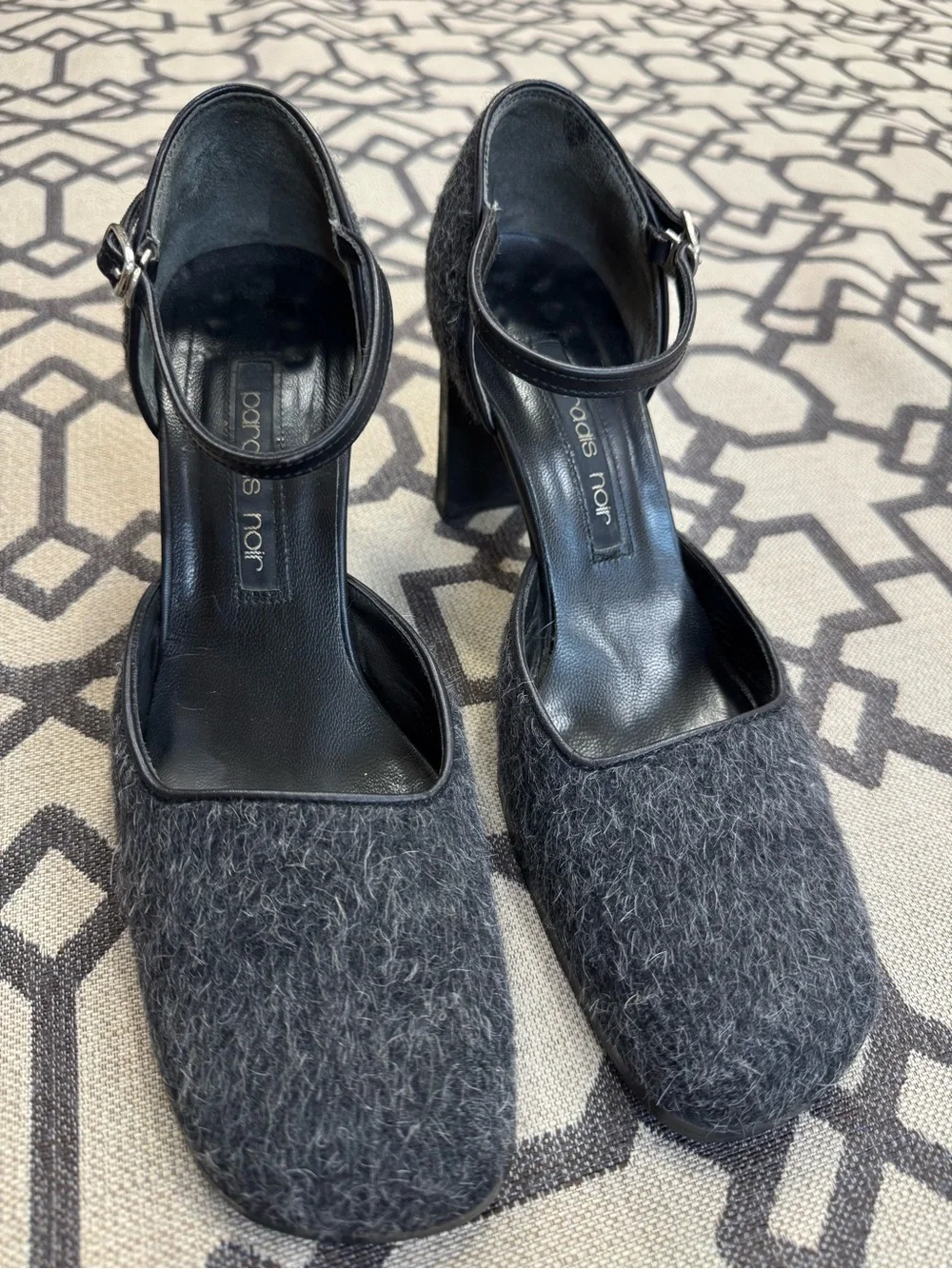 Paradis Noir Gray Fuzzy Wool Look Mary Jane Pumps Japan Women’s US 6 JP 23